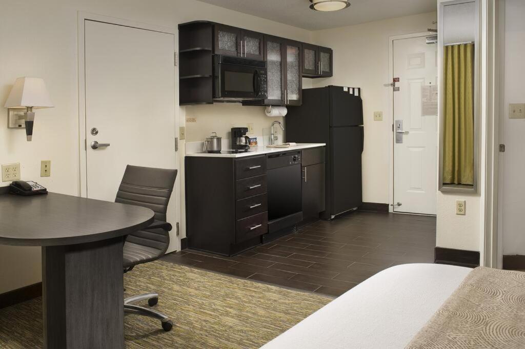 Candlewood Suites Belle Vernon By Ihg Exteriér fotografie