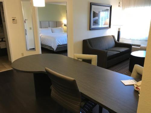 Candlewood Suites Belle Vernon By Ihg Exteriér fotografie